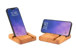 podstawka-drewniana-debowa-pod-telefon-smartfon-elegancka
