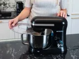robot-kuchenny-planetarny-1700w-cechy-dodatkowe-antyposlizgowe-nozki-z-przyssawkami