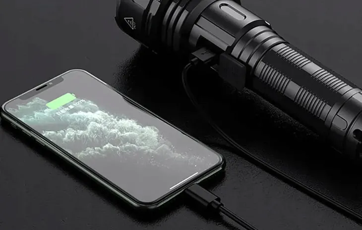 2-x-latarka-superfire-r3-p90-2000lm-usb-maksymalna-sila-swiatla-2700-lm