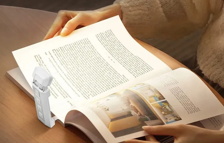 lampka-zakladka-glocusent-usb-80h-czytania-do-ksiazek-biala-kolor-bialy