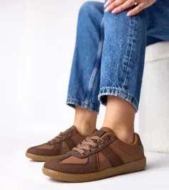 brazowe-sneakersy-na-platformie-valentine
