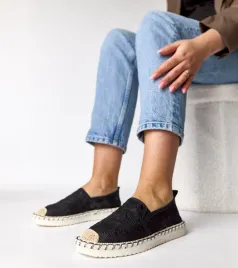 czarne-espadryle-zdobione-brokatem-lucie