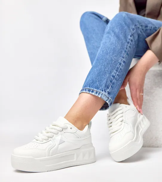 biale-sneakersy-na-platformie-alessandra-kolor-bialy