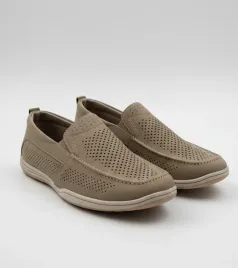 brazowe-mokasyny-meskie-perforowane-finn