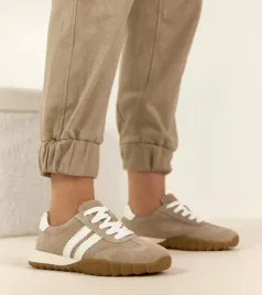 bezowe-skorzane-sneakersy-filippo