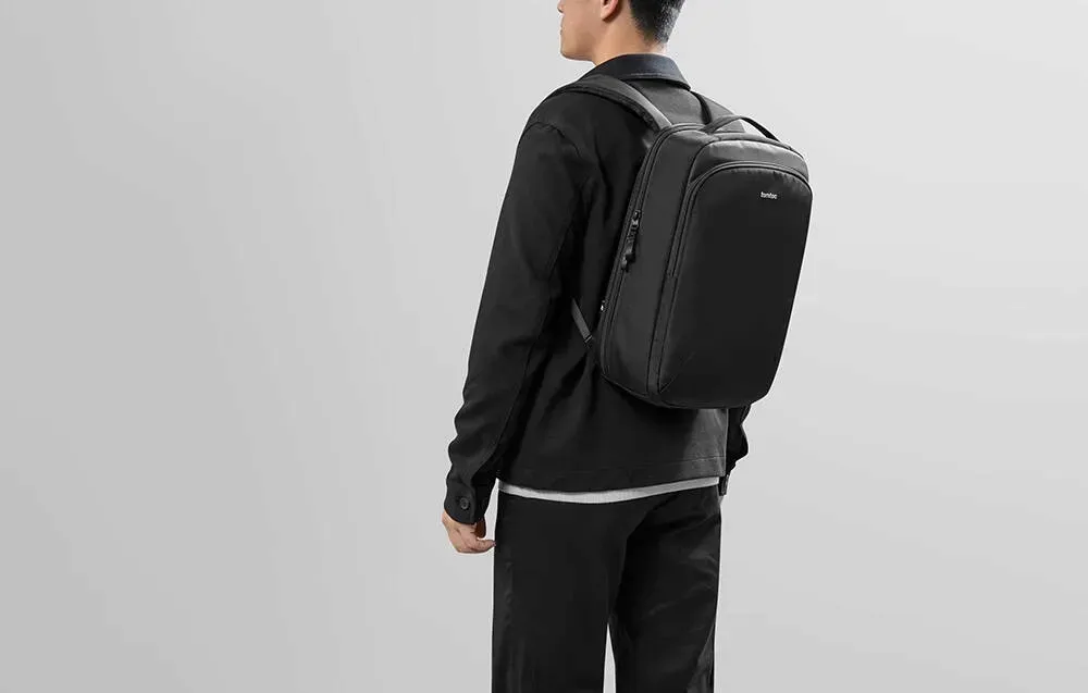 plecak-tomtoc-explorer-t60-16-15l-czarny