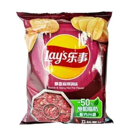 lay-s-chipsy-ziemniaczane-o-smaku-azjaztyckiego-ostrego-hot-pot-70g