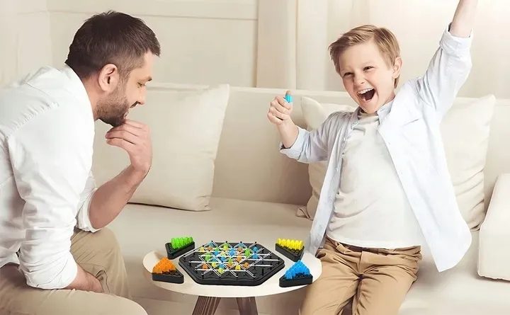 triangle-chess-board-game-interactive-pegboard-game-desktop-board-games