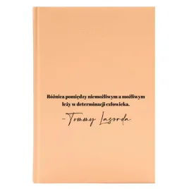 kalendarz-2026-brzoskwiniowy-cytat-roznica-pomiedzy-niemozliwym-a-mozliwym