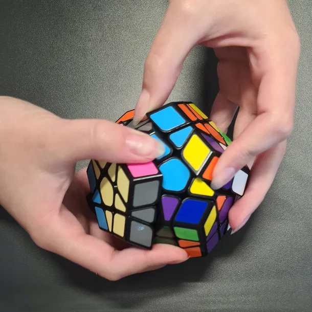 kostka-logiczna-gra-edukacyjna-dwunastoscian-cube-bohater-inny
