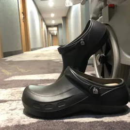 klapki-kucharskie-na-kuchnie-bez-dziurek-pelne-chodaki-fitclog-power-003-39