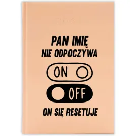 kalendarz-2026-pan-imie-nie-odpoczywa-resteuje-sie-brzoskwiniowy-wzory