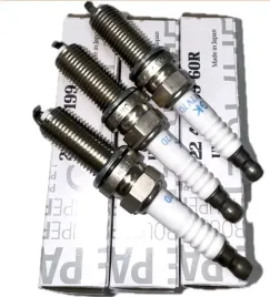 oryg-kpl-swieca-zaplonowa-clio-v-captur-ii-duster-iii-1-0-tce