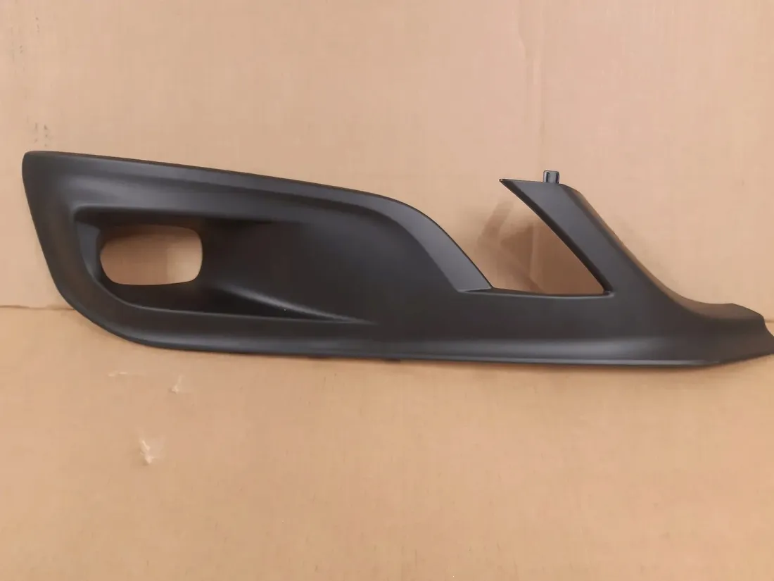 ramka-halogenu-prawa-oryginal-98076312xt-peugeot