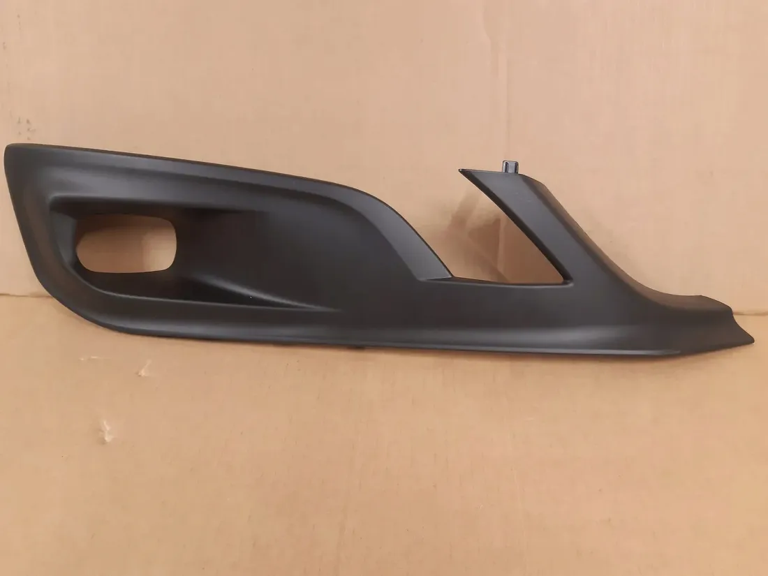 ramka-halogenu-prawa-oryginal-98076312xt-peugeot-stan-nowy