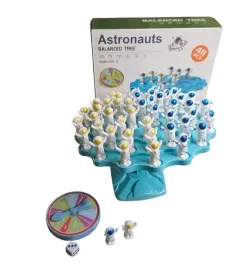 drzewko-rownowagi-gra-zrecznosciowa-rodzinna-balansujace-astronauci