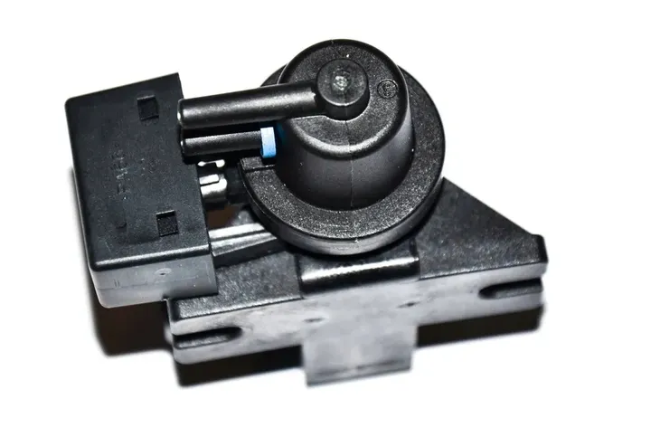 zawor-turbiny-bmw-e39-e46-e60-e81-x3-e90-2-0d-3-0d-numer-katalogowy-oryginalu-bmw-11-74-2-247-906-bmw-11-74-7-796-634-bmw-2-247-906-bmw-7-796-634-hitachi-139350