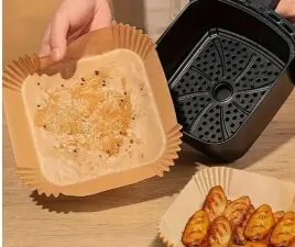 150x-papier-pieczenia-frytkownicy-powietrznej-wkladki-20x20-cm