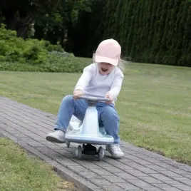 jezdzik-grawitacyjny-kidwell-rollo-kolka-swiecace-led-jak-skiddou-bjorg