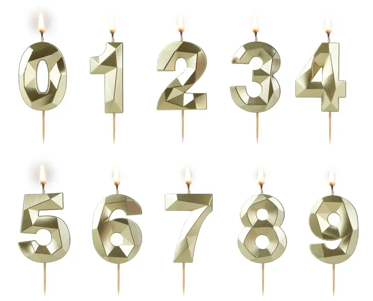 swieczka-urodzinowa-diament-cyfra-8-1-sztuka-zlota-marka-tamipol