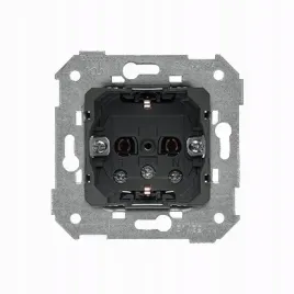 simon-82-or-gniazdo-z-uziemieniem-schuko-75432-39