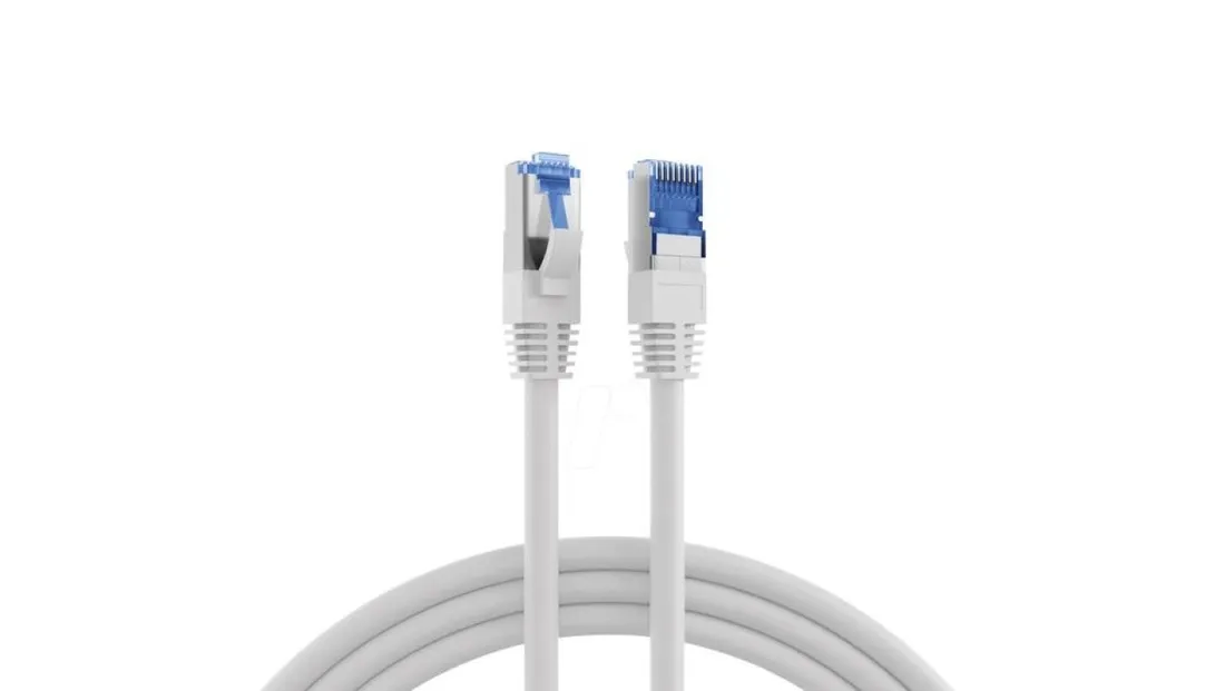 patchcord-sftp-05m-cat6a-superflex-bialy-na-kablu-cat7