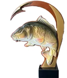 statuetka-karpia-trofeum-wedkarskie-idealny-prezent-dla-wedkarza-31cm-opis