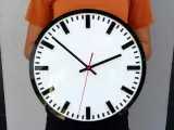 zegar-scienny-modernclock-bialy-30cm-waga-z-opakowaniem-0-75-kg