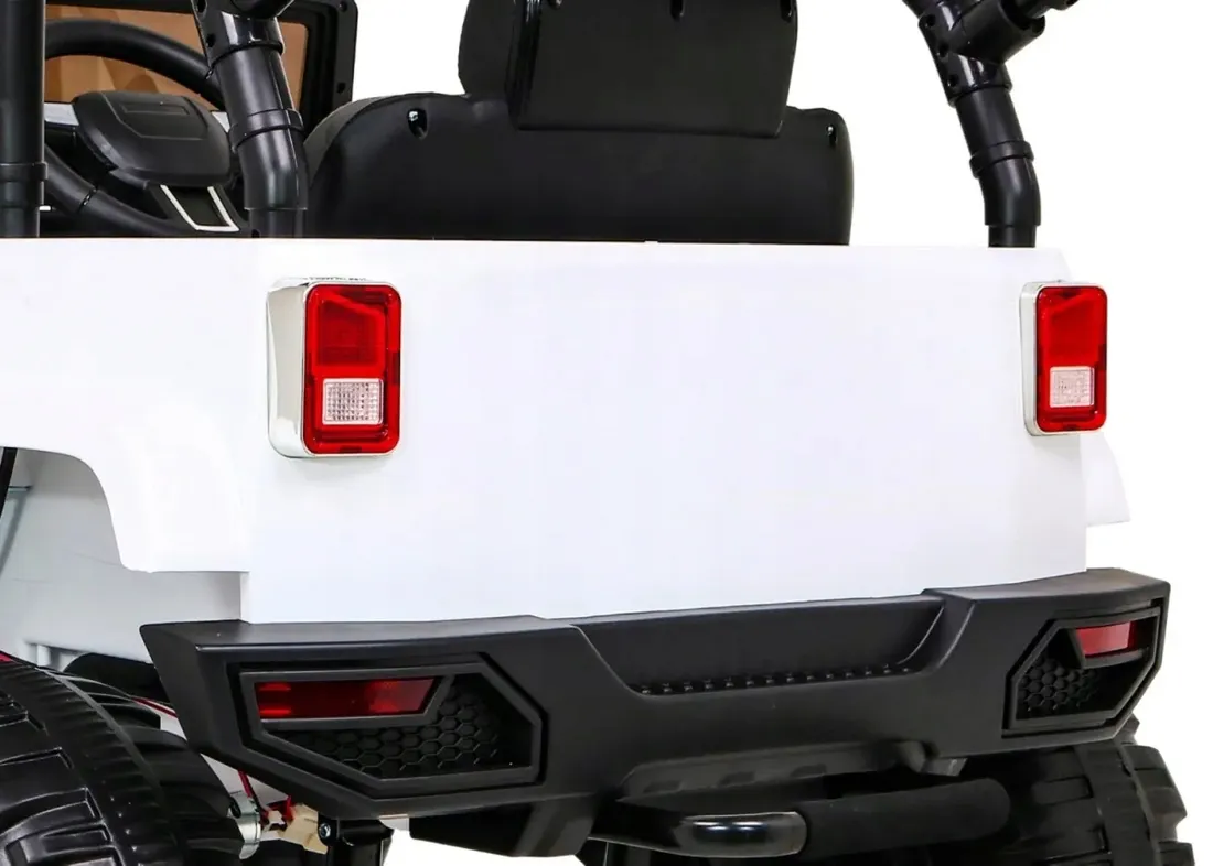 samochod-ramiz-bialy