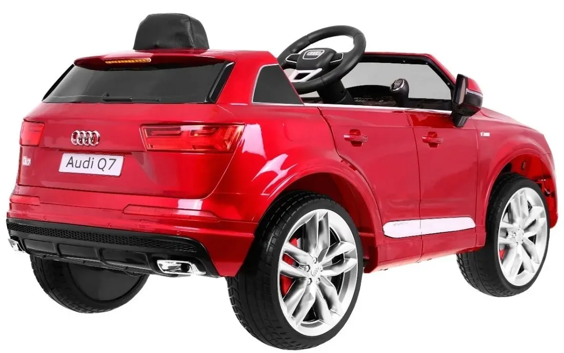 samochod-audi-czerwony-marka-audi