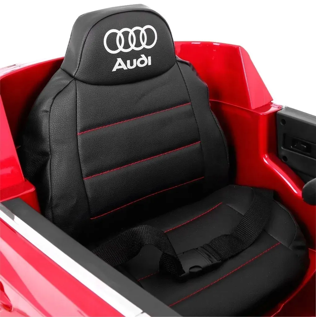 samochod-audi-czerwony