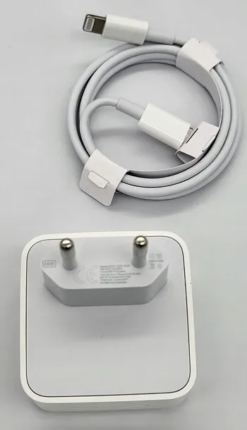 szybka-ladowarka-usb-c-35w-iphone-kabel-lightning-zgodnosc-ze-standardem-quick-charge-1-0
