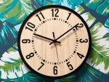 zegar-scienny-bruno-cichy-czytelny-bambus-loft-marka-modernclock