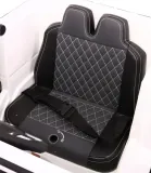 samochod-mercedes-bialy-liczba-miejsc-1