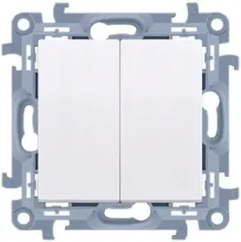 simon-10-lacznik-swiecznikowy-bialy-cw5-11