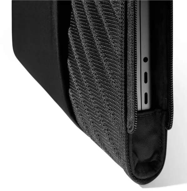 pokrowiec-etui-na-laptopa-tomtoc-16-certyfikat-ce