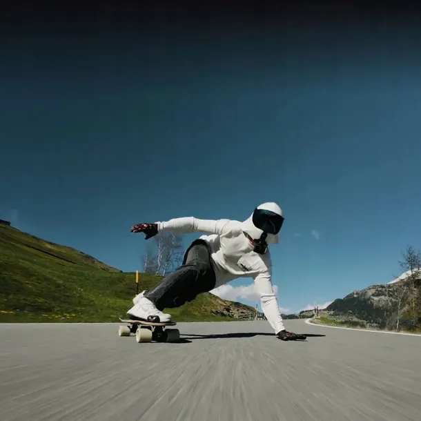 dji-osmo-action-4-adventure-combo-zlacza-usb