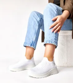 biale-sneakersy-materialowe-wsuwane-gaia