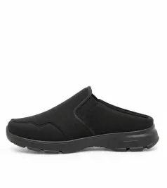 czarne-wsuwane-meskie-niskie-sneakersy-alexander