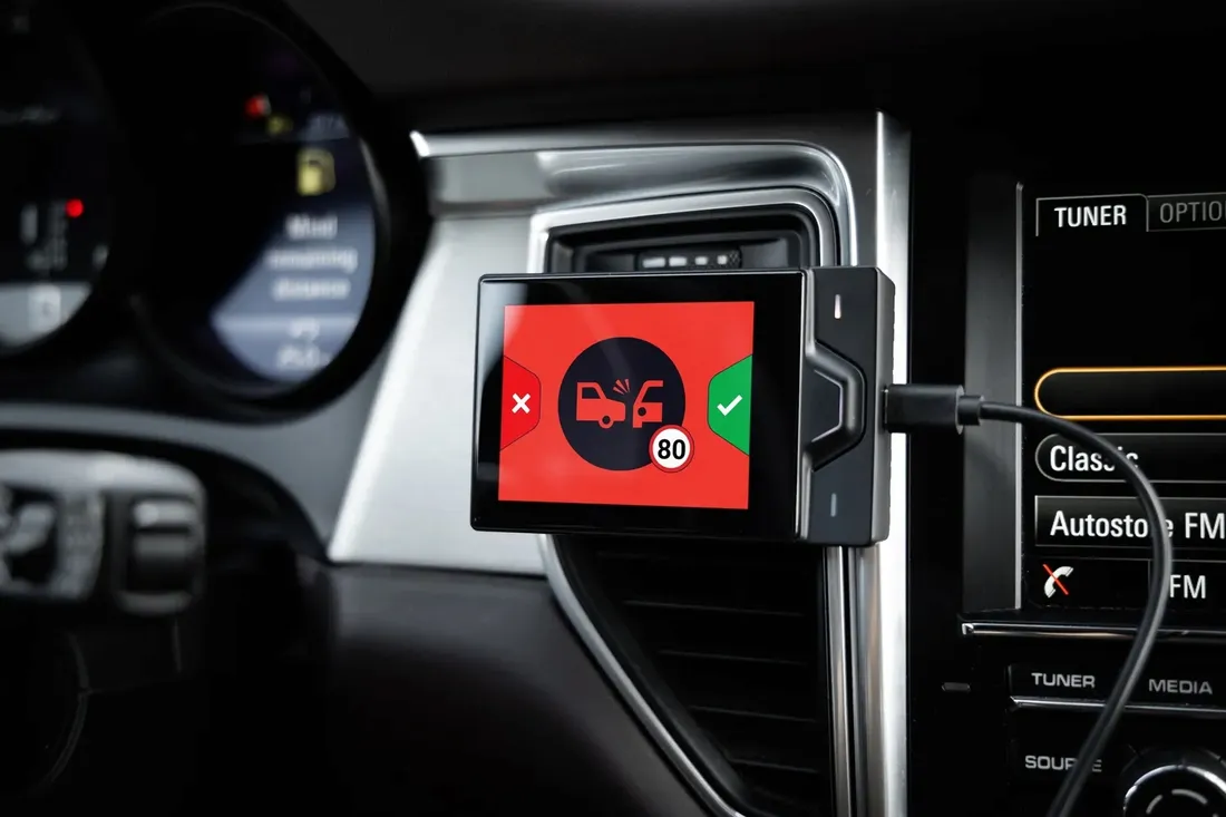 antyradar-yanosik-rs-waga-z-opakowaniem-0-3-kg