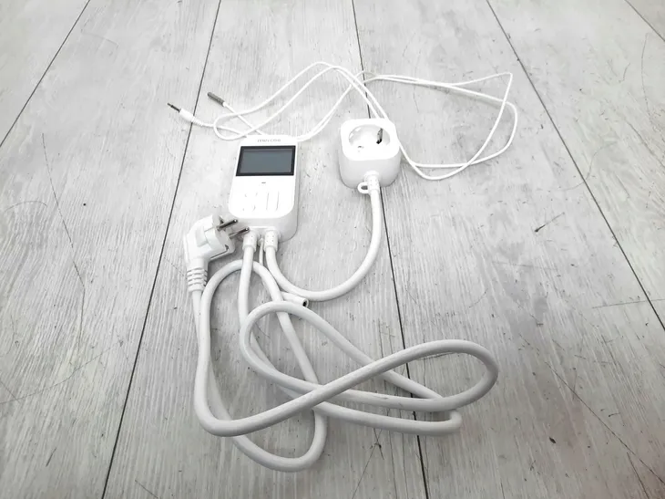 termostat-meross-mts960-wifi-waga-z-opakowaniem-0-15-kg