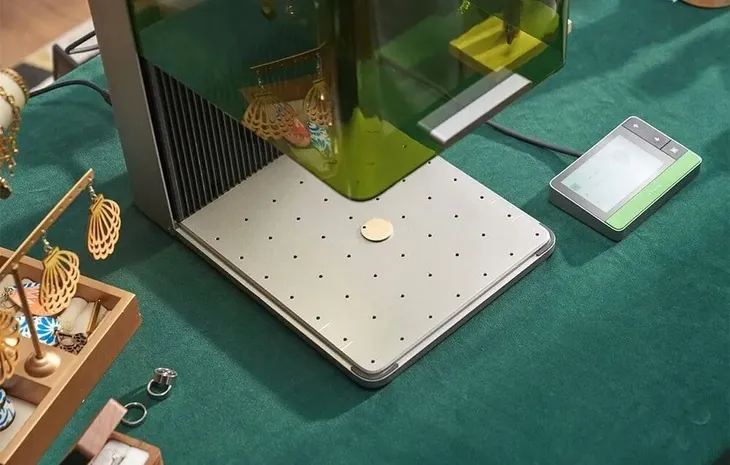 xtool-f1-ultra-conveyor-model-f1-ultra-conveyor-waga-z-opakowaniem-67-257-kg