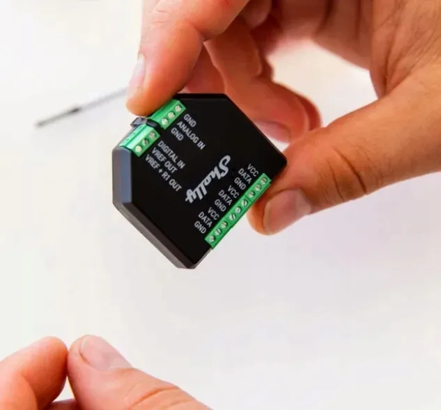 shelly-plus-add-on-adapter-czujnikow-zasilanie-sieciowe