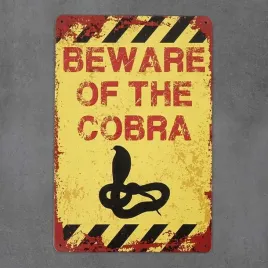 tabliczka-dekoracyjna-metalowa-beware-of-the-cobra
