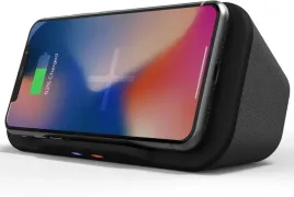 glosnik-przenosny-i-box-podium-czarny-5-w-z-ladowarka-bezprzewodowa