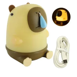 lampka-nocna-led-swiecaca-kapibara-prezent-na-urodziny-dla-dziecka-ideus