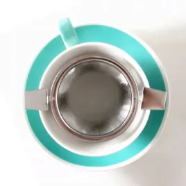 zaparzacz-filtr-sitko-do-kawy-herbaty-na-kubek-z-uchwytami