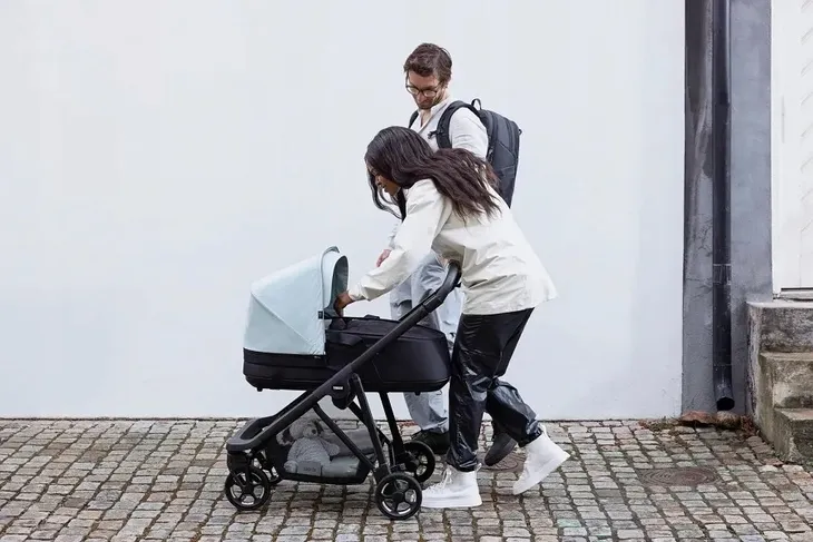 thule-gondola-black-do-wozka-shine-szerokosc-produktu-38-2-cm