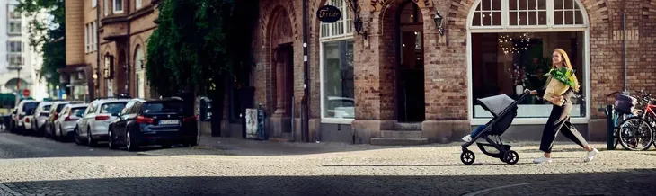 wozek-thule-spring-czarny-kolor-czarny