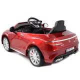 samochod-mercedes-czerwony-kod-producenta-mercedes-czerwony